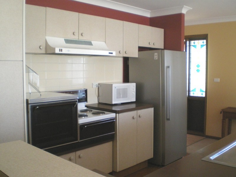 6 Wilkins Street, Bathurst NSW 2795