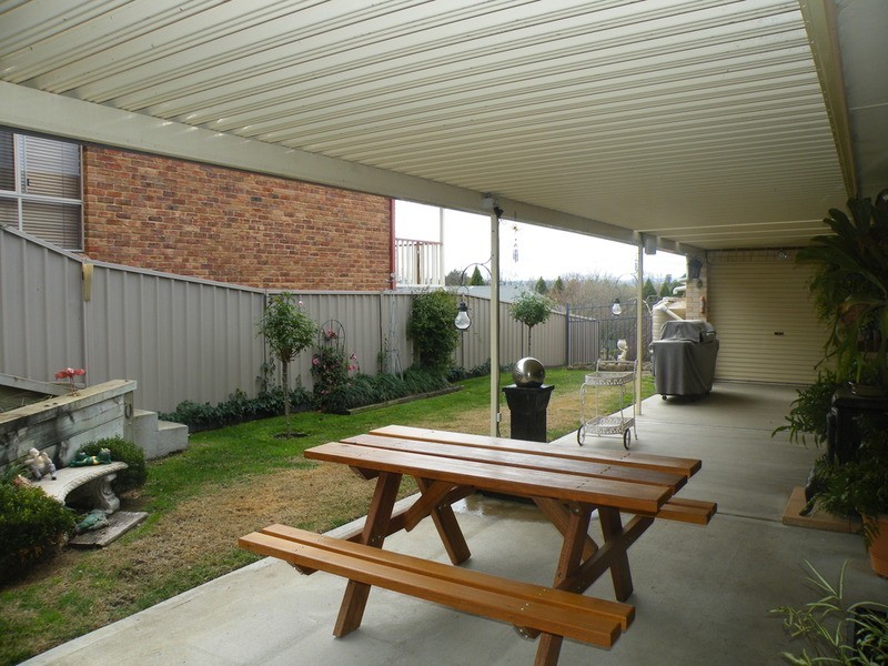 35 Cedar Drive, Bathurst NSW 2795