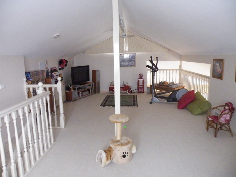 35 Cedar Drive, Bathurst NSW 2795