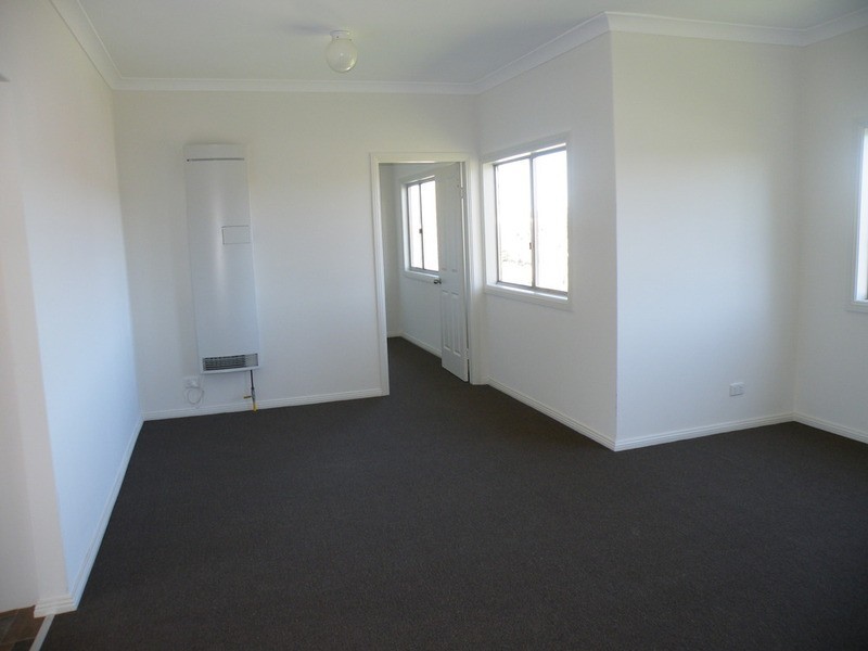 243 Rocket Street, Bathurst NSW 2795