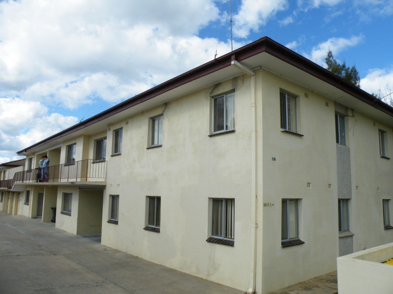 2/111/115 Lambert Street, Bathurst NSW 2795