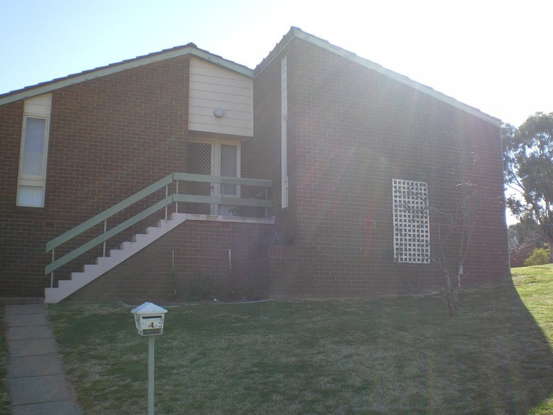 4 Hawkins Street, Bathurst NSW 2795
