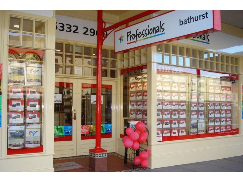 Professionals Bathurst, Bathurst NSW 2795