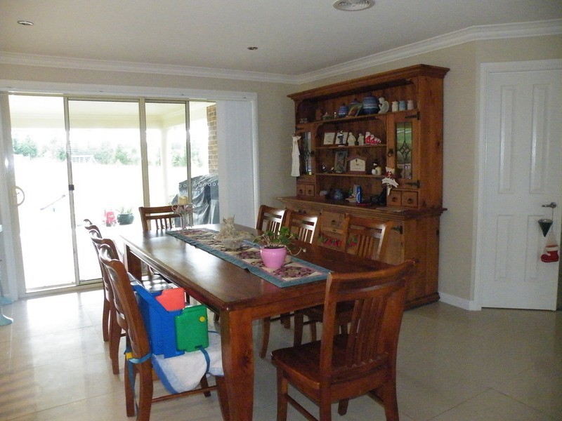 143 Blue Ridge Drive, Bathurst NSW 2795