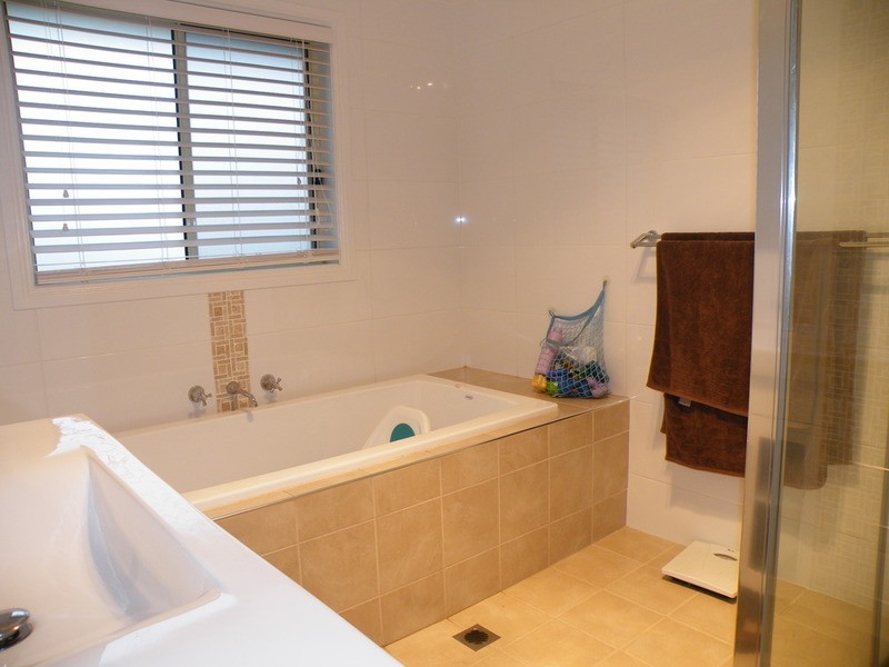 143 Blue Ridge Drive, Bathurst NSW 2795