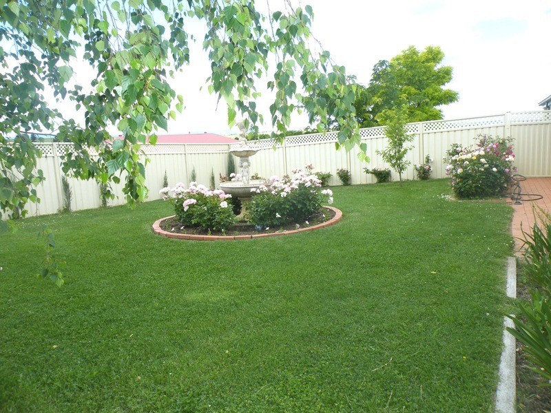 1 Kerr Place, Bathurst NSW 2795