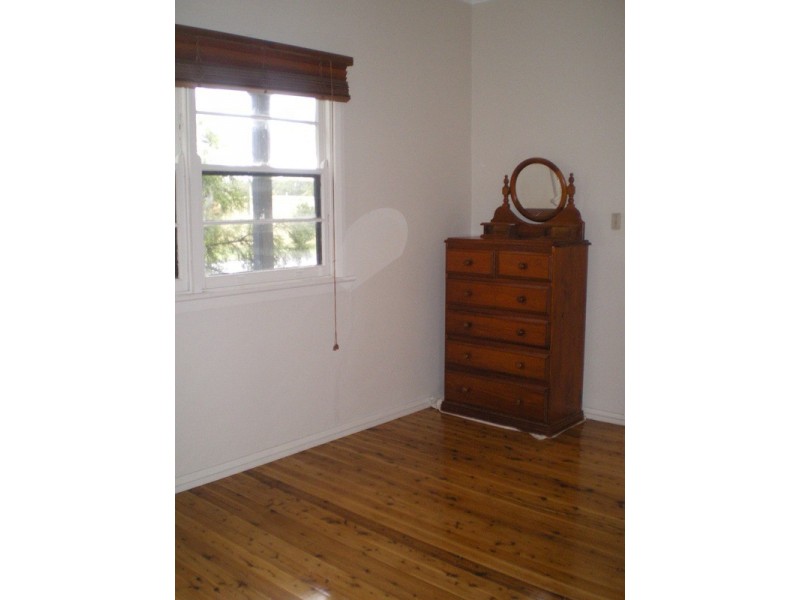 220 Durham Street, Bathurst NSW 2795