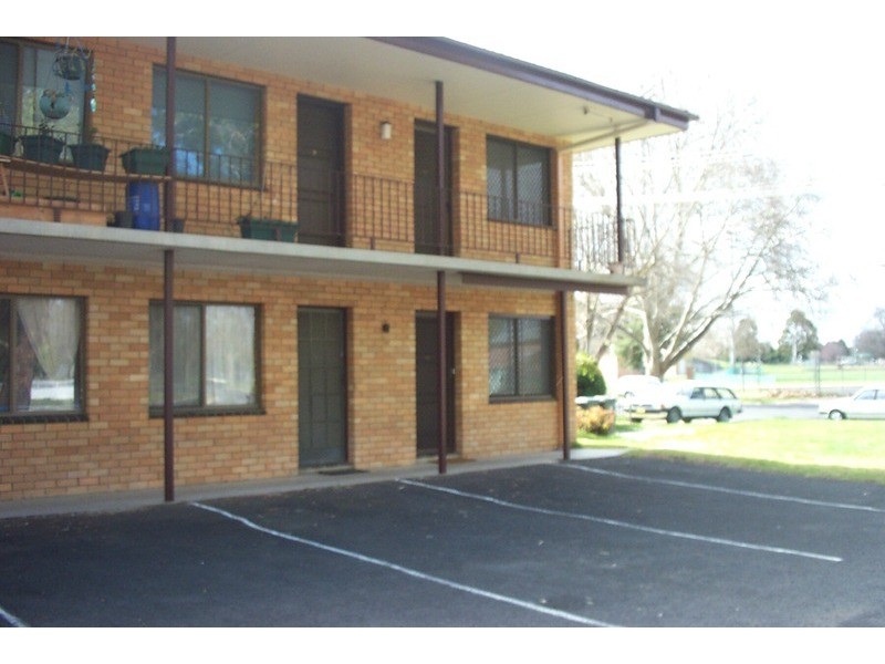 9/31 Seymour Street, Bathurst NSW 2795