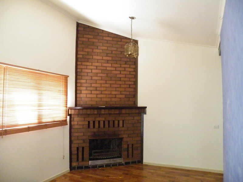 3  De Clouett Court, Bathurst NSW 2795