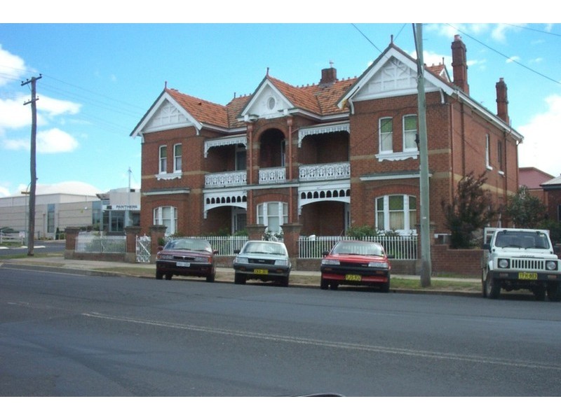 3/129 William Street, Bathurst NSW 2795