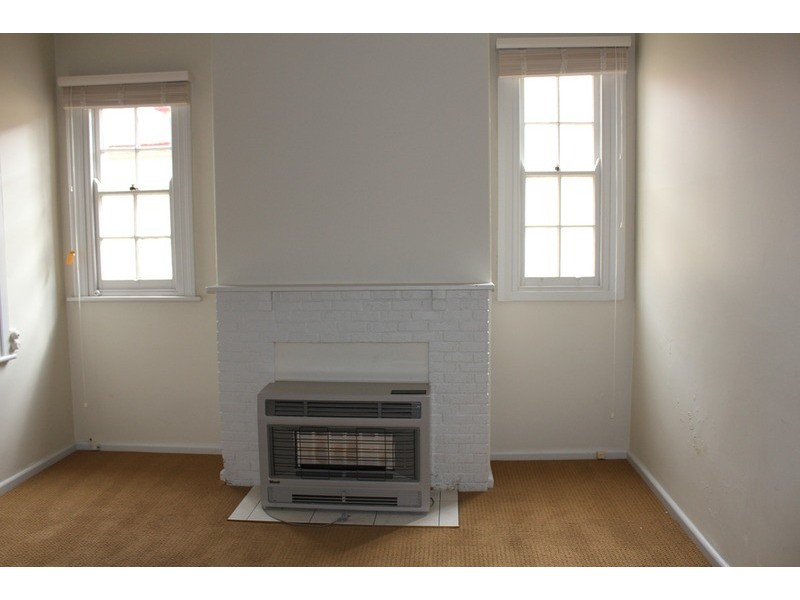 180 Piper Street, Bathurst NSW 2795