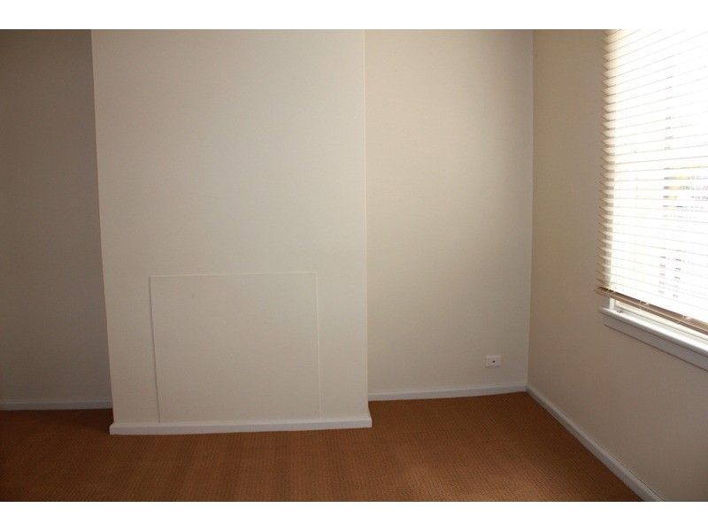 180 Piper Street, Bathurst NSW 2795