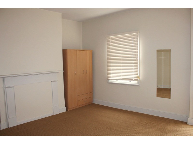 180 Piper Street, Bathurst NSW 2795