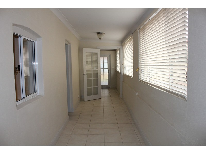 180 Piper Street, Bathurst NSW 2795