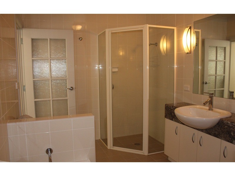 180 Piper Street, Bathurst NSW 2795