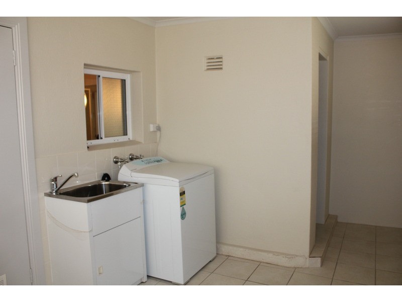 180 Piper Street, Bathurst NSW 2795