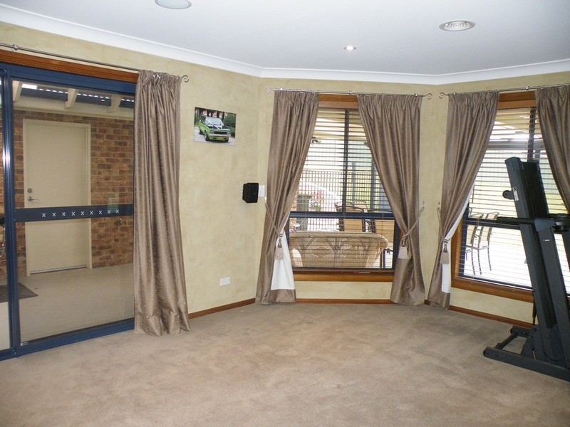 3 Negundo Place, Bathurst NSW 2795