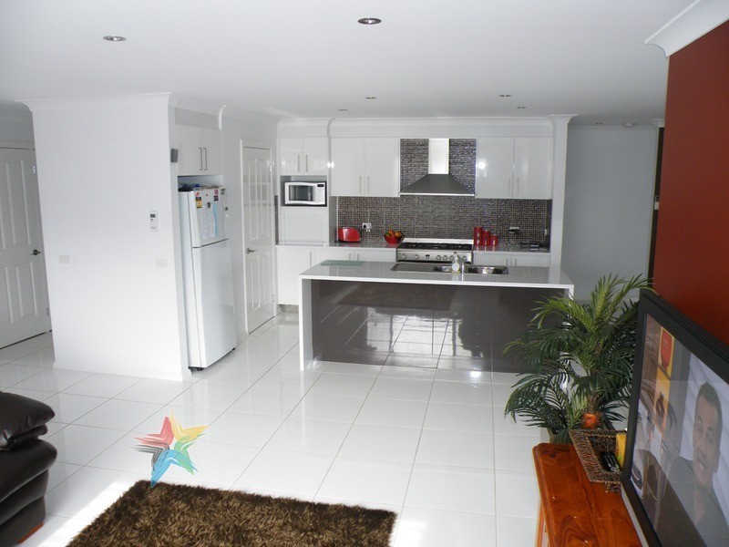 5 Blaxland Drive, Bathurst NSW 2795