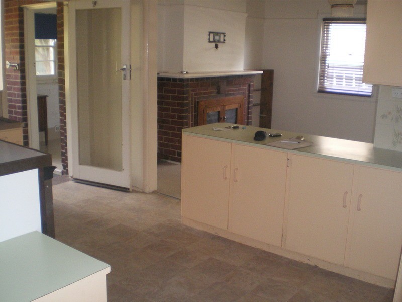 240 Lambert Street, Bathurst NSW 2795