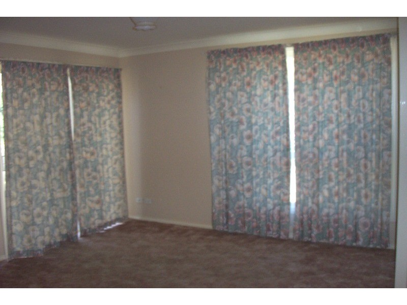 38 Opperman Way, Bathurst NSW 2795