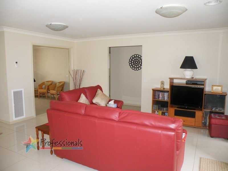 7 Coolabah Close, Bathurst NSW 2795