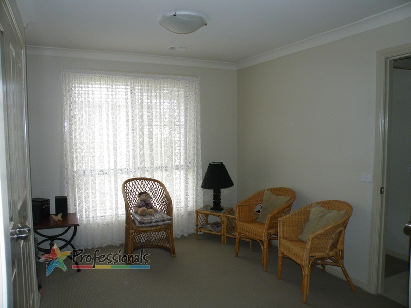7 Coolabah Close, Bathurst NSW 2795