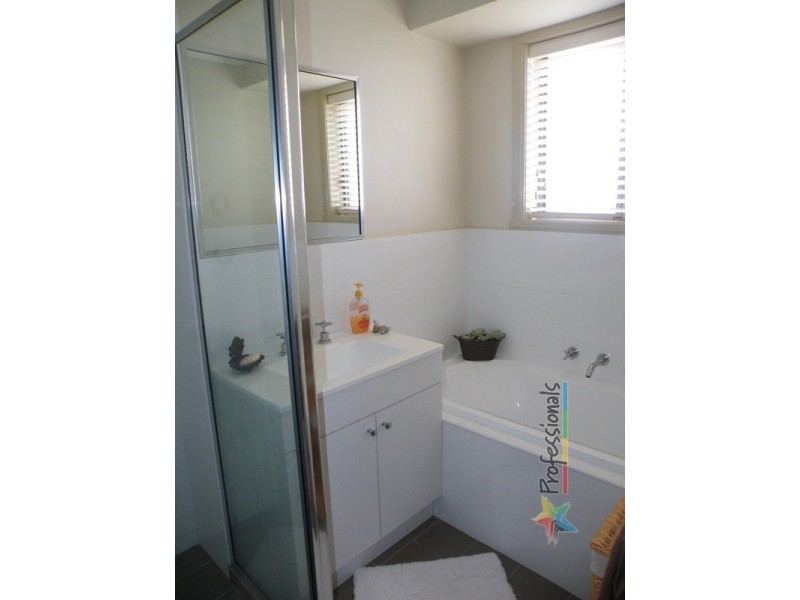 7 Coolabah Close, Bathurst NSW 2795