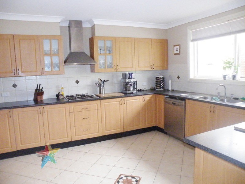 9 Lister Crescent, Bathurst NSW 2795