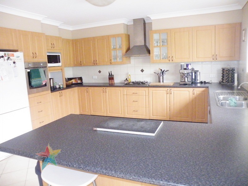 9 Lister Crescent, Bathurst NSW 2795