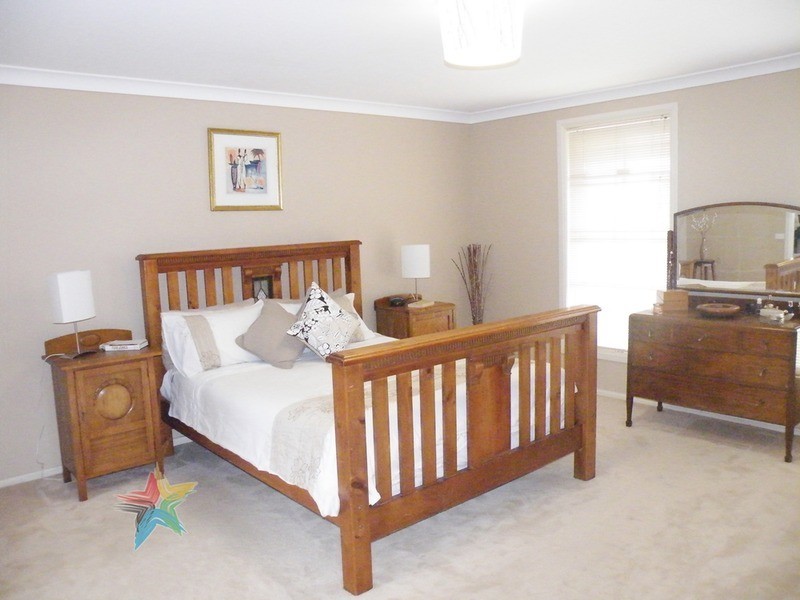 9 Lister Crescent, Bathurst NSW 2795