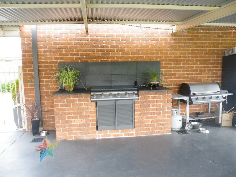 9 Lister Crescent, Bathurst NSW 2795