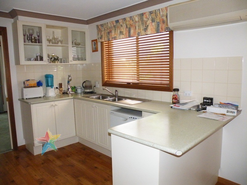 42 Kurumben Place, Bathurst NSW 2795