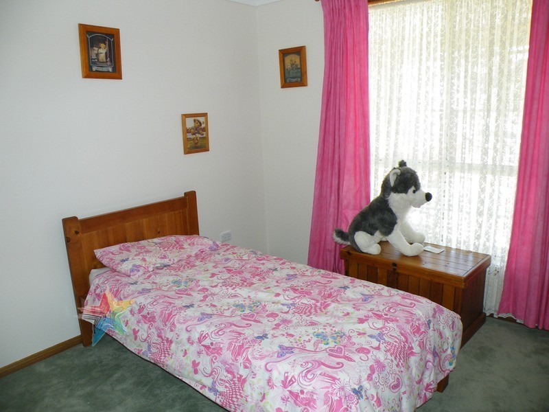 42 Kurumben Place, Bathurst NSW 2795