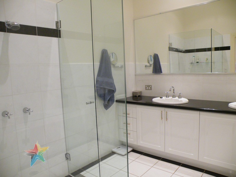 18 Arabella Place, Bathurst NSW 2795