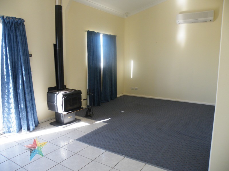 18 Arabella Place, Bathurst NSW 2795