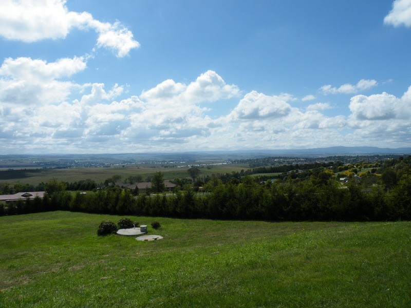 18 Arabella Place, Bathurst NSW 2795