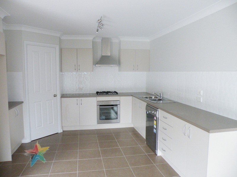 2/84 Freeman Court, Bathurst NSW 2795