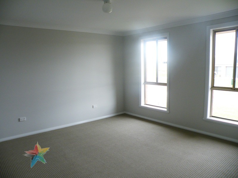 2/84 Freeman Court, Bathurst NSW 2795