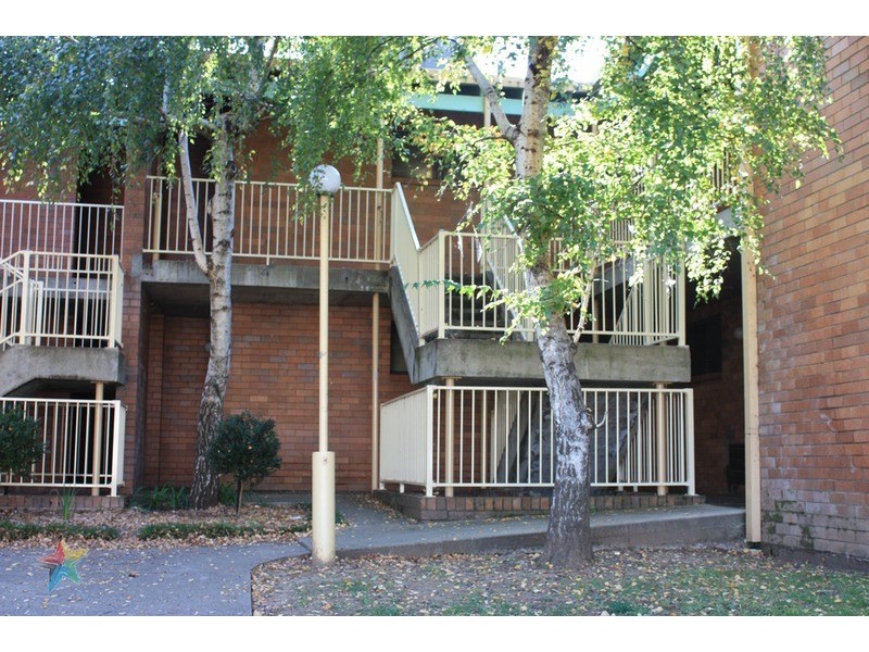 2/110 George Street, Bathurst NSW 2795