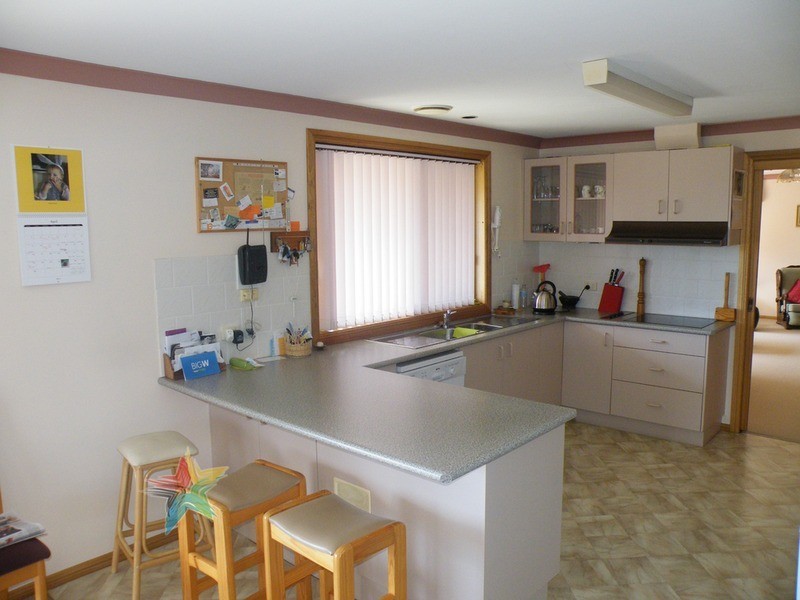 3 Kurumben Place, Bathurst NSW 2795