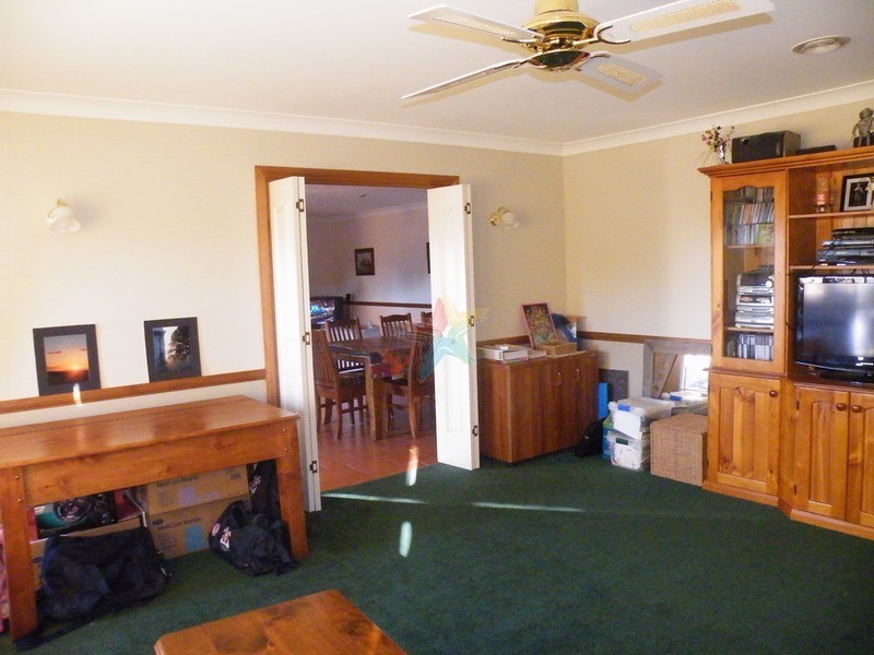 1 Cherrywood Crescent, Bathurst NSW 2795