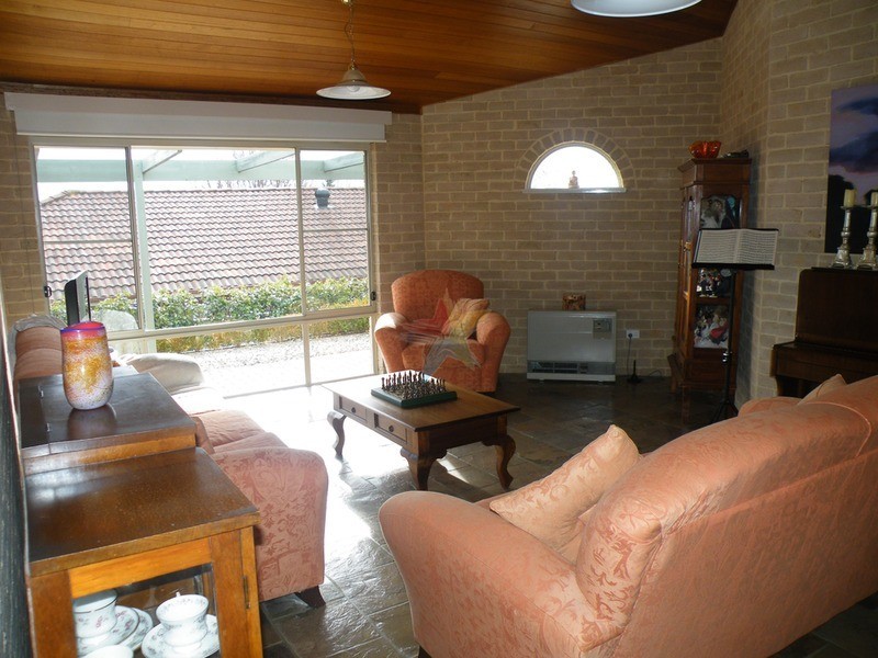 8  Dale Place, Bathurst NSW 2795