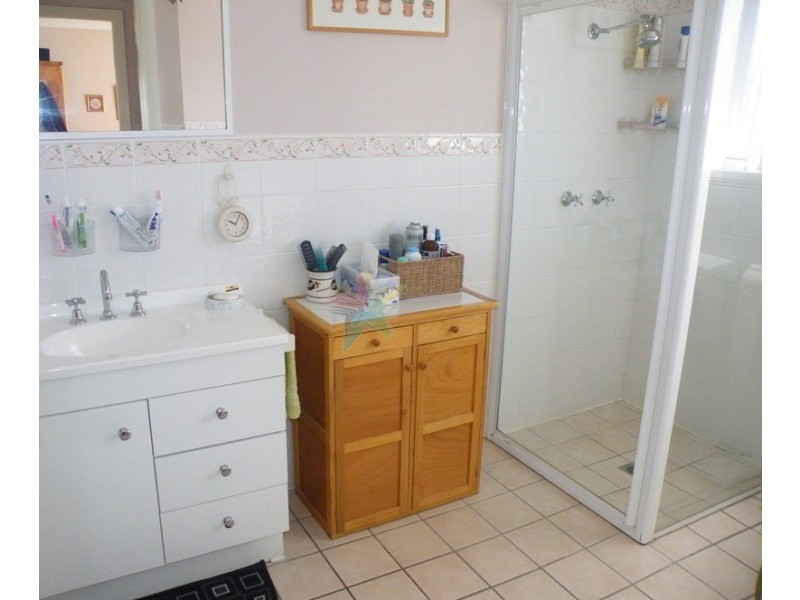 16 Spofforth Place, Bathurst NSW 2795