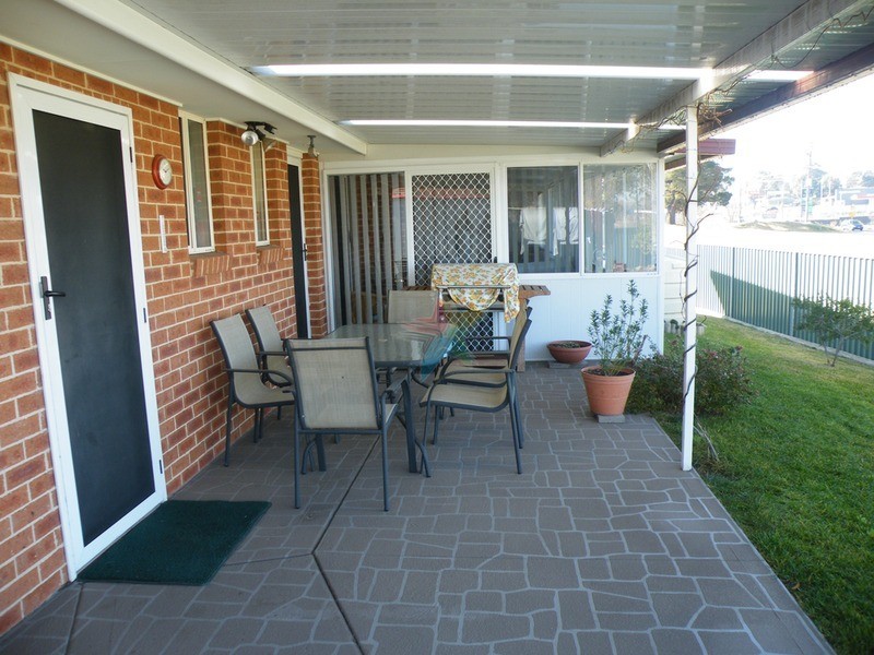 16 Spofforth Place, Bathurst NSW 2795