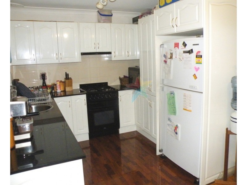 16 Patterson Place, Bathurst NSW 2795