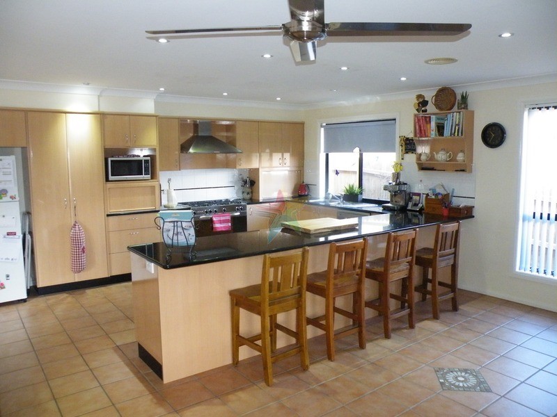 39 Country Way, Bathurst NSW 2795