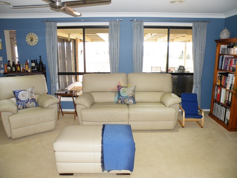 39 Country Way, Bathurst NSW 2795