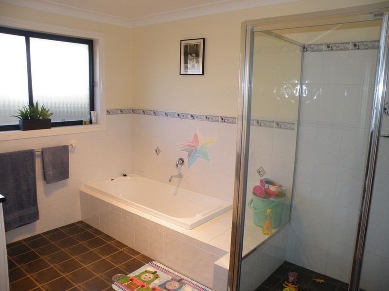 39 Country Way, Bathurst NSW 2795