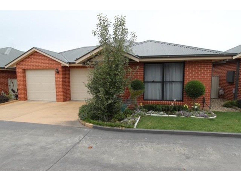 2/101 Lambert, Bathurst NSW 2795