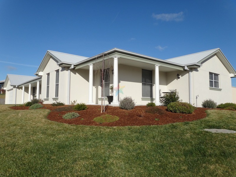 2 Blackwood Close, Bathurst NSW 2795